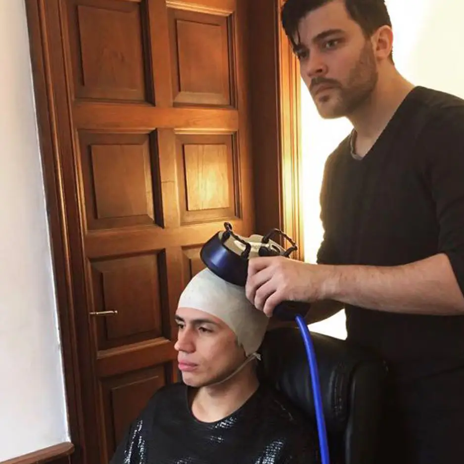 Innovación: Estimulación Magnética Transcraneal Repetitiva para una Recuperación Neurológica Excepcional 8 Lo prescribirá y hará el seguimiento de los EMT un neurólogo o un psiquiatero.